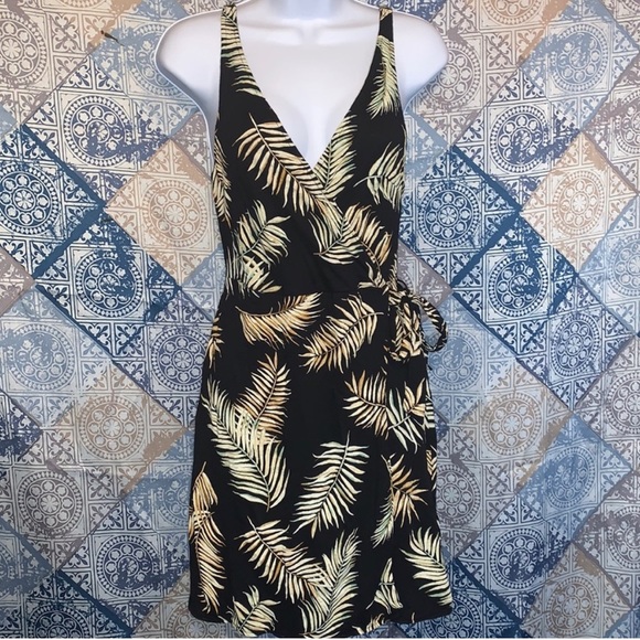 H&M Black Tropical Sleeveless Dress - Picture 7 of 7